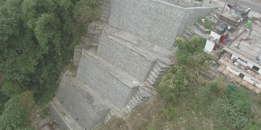 Análisis de Estabilidad de Taludes en Chillán: Geotecnia Aplicada a Terreno Complejo